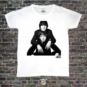 Paul McCartney y John Lennon abrazo (The Beatles)