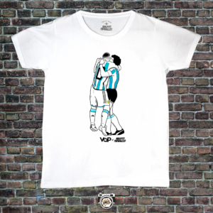 Messi y Diego abrazo de capitanes a color-VQP-
